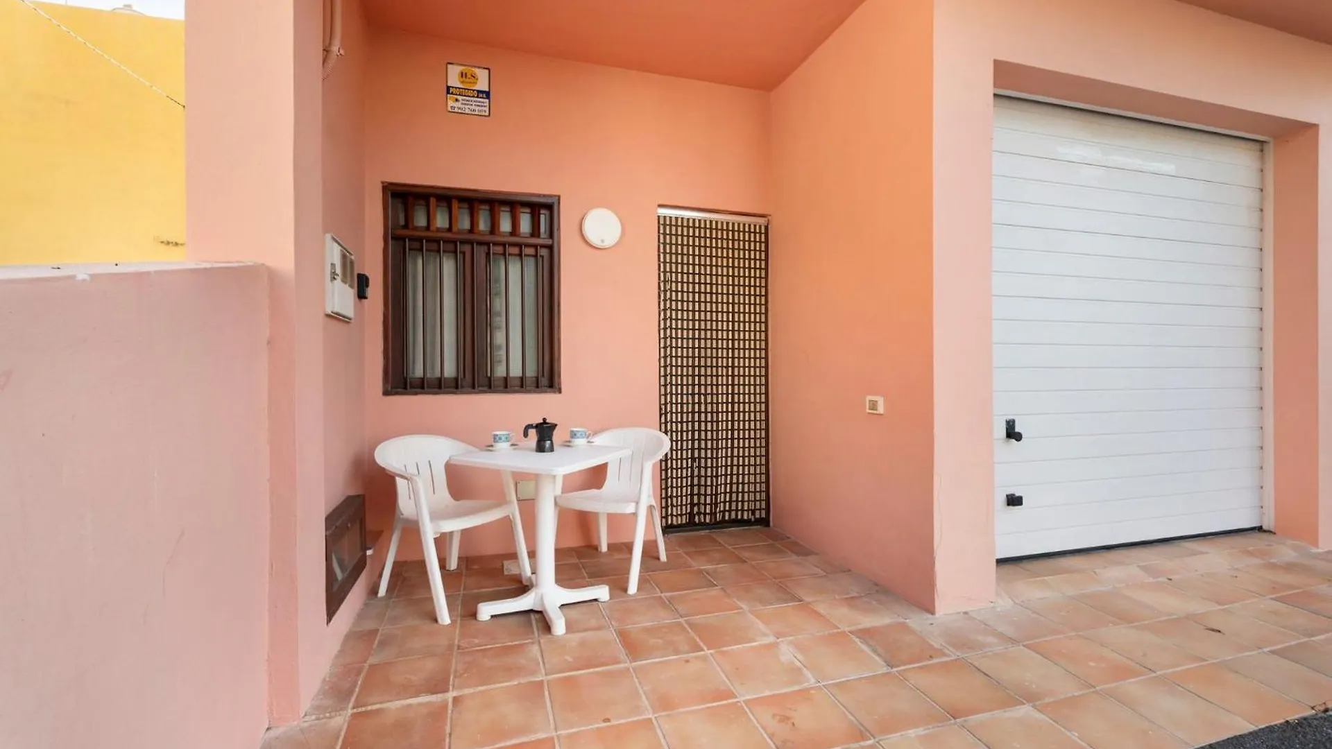 Holiday home Beautiful Casa Paula Playa De Las Maretasfirst Line Santa Cruz de Tenerife