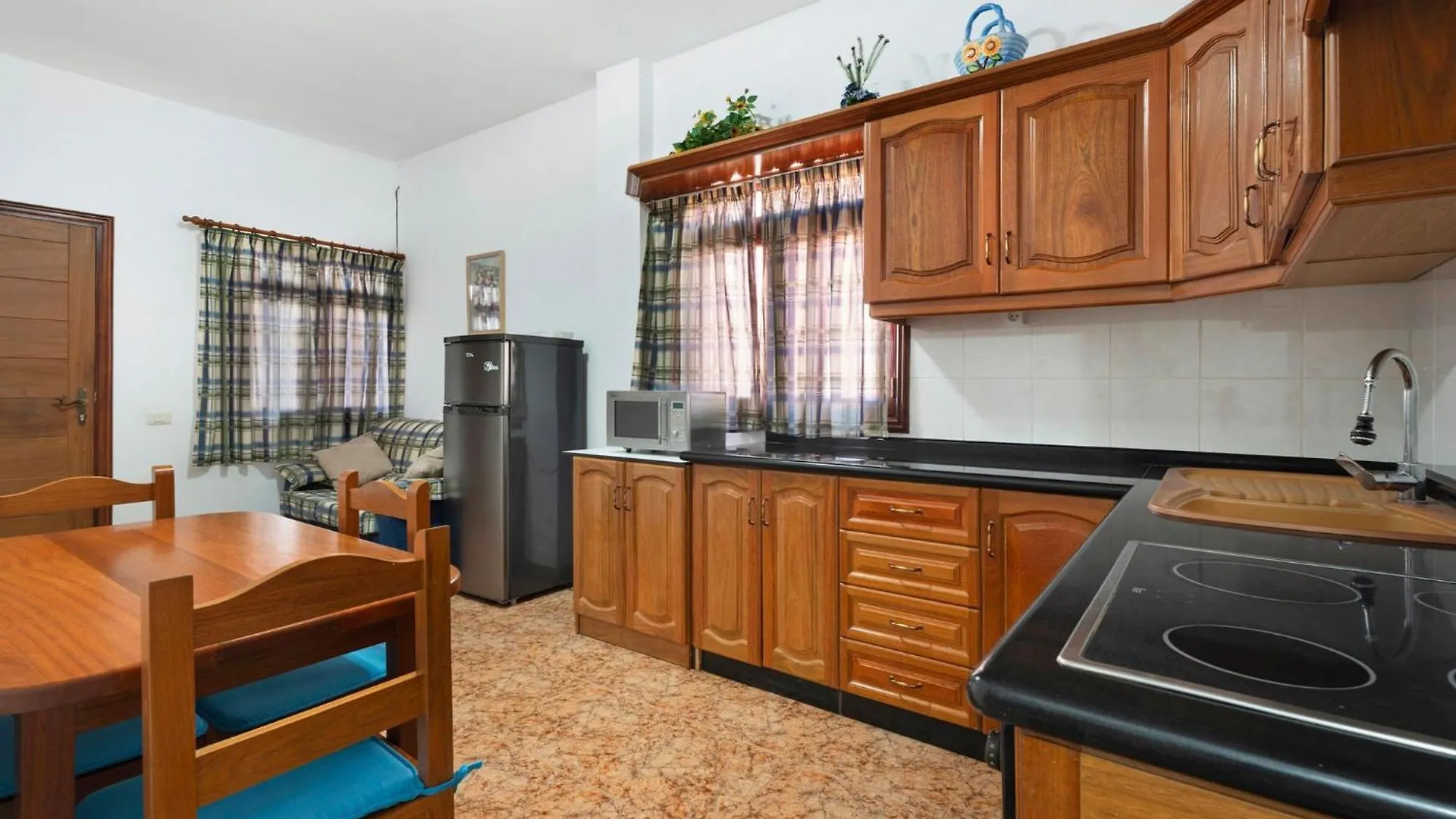Holiday home Beautiful Casa Paula Playa De Las Maretasfirst Line Santa Cruz de Tenerife